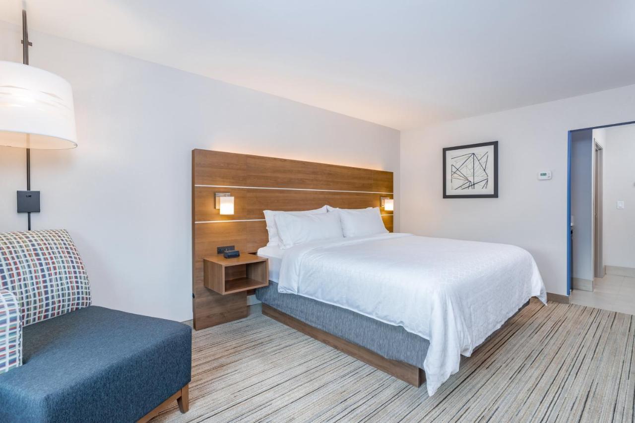 Holiday Inn Express & Suites - Elkhart North By Ihg Dış mekan fotoğraf