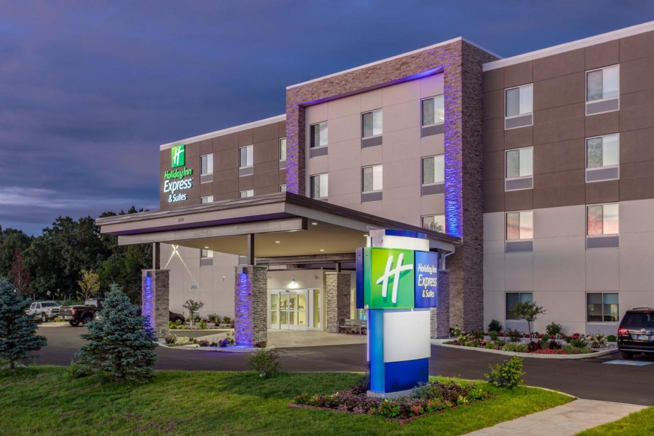 Holiday Inn Express & Suites - Elkhart North, An Ihg Hotel Dış mekan fotoğraf